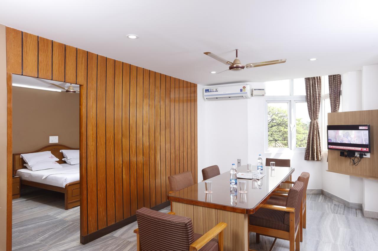 Sri Aarvee Hotels Coimbatore Zewnętrze zdjęcie