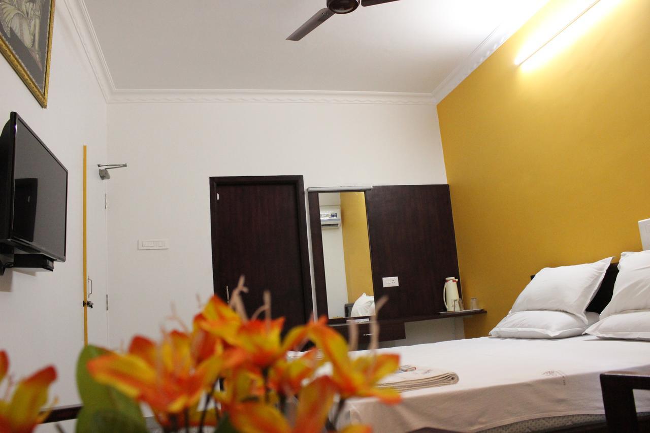 Sri Aarvee Hotels Coimbatore Zewnętrze zdjęcie